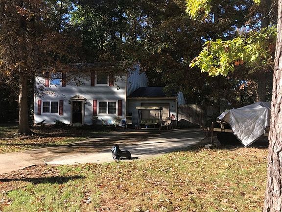 2nd image of 271 Castle Keep Ct