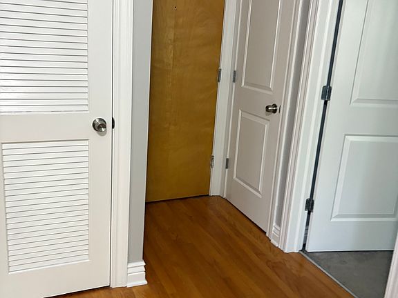 4th image of 1347 W Eddy St APT 204