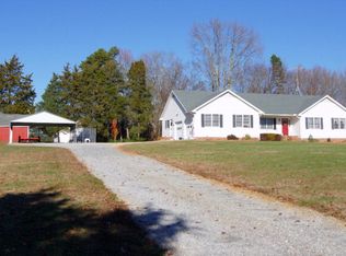 9419 Trottinridge Rd, Chase City, VA 23924