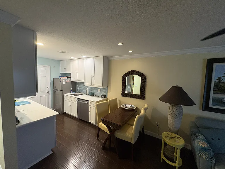 200 The Esplanade N #C22 — Photo 6