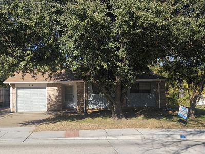 614 W Harwood Rd, Euless, TX, 76039