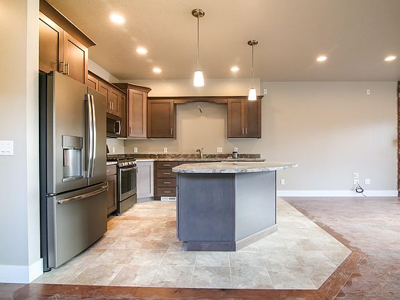 5th image of 2308 A Burlington Ave