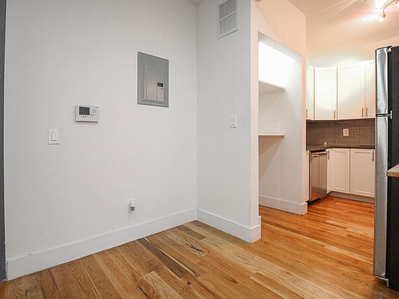 5th image of 194 Stuyvesant Ave #B1