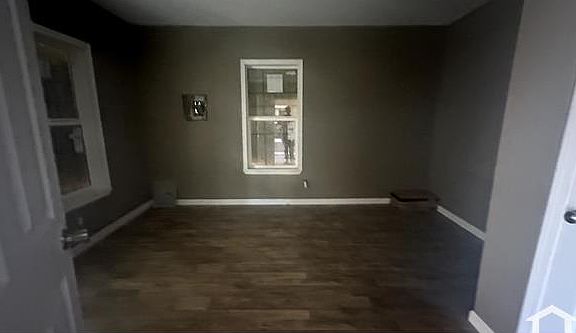 2nd image of 130 E Bell St