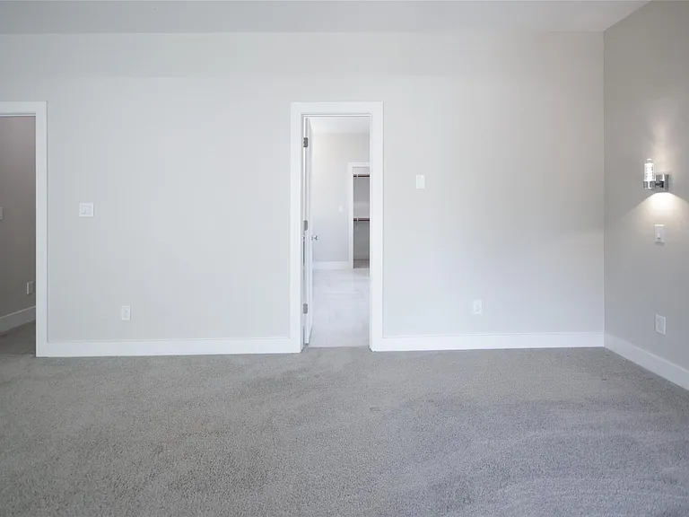 5113 Hershe St #B — Photo 34