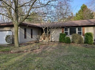 6340 Quarterline Rd, Spring Lake, MI 49456