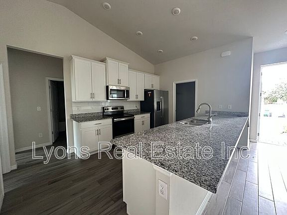 5th image of 1717 NW 6th Ave