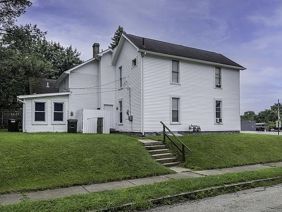 2nd image of 613 N Main St