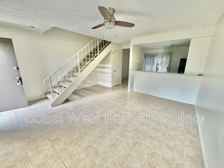 129 Jupiter St E — Photo 8