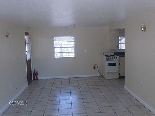 2nd image of 1917 Macomber Ave #B