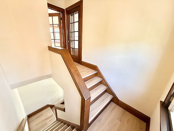 3rd image of 2171 Lincoln Ave #Up