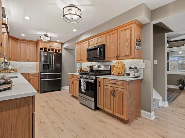 W2094 Beulah Heights ROAD, East Troy, WI 53120