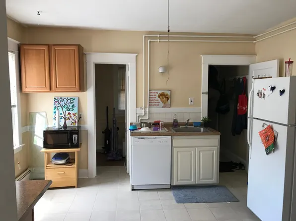 161 Park Rd #3, West Hartford, CT 06119