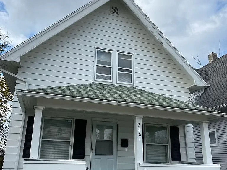 3261 Maplewood Ave — Photo 8
