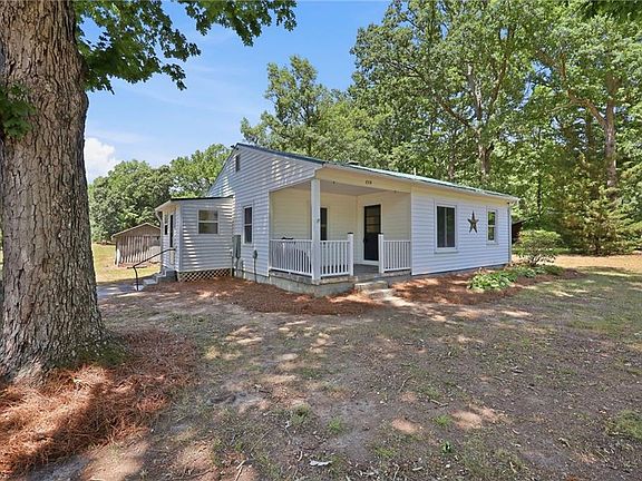 3rd image of 119 Donvic Dr