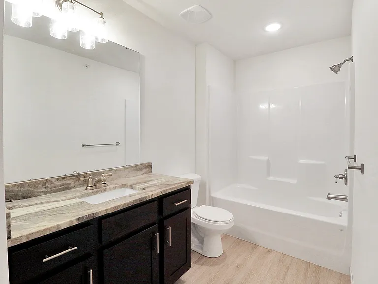 60 West Apartments — Photo 19