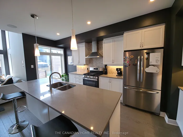 468 Trident Mews — Photo 7