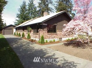 18547 8th Ave NE, Seattle, WA 98155