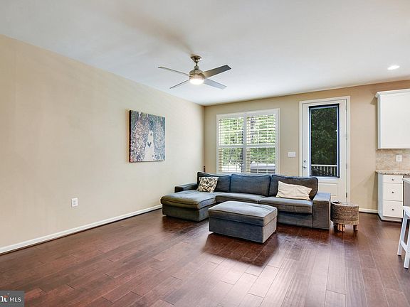 3rd image of 6647 Bartrams Forest Ln