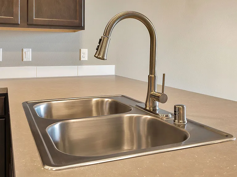 The Fairhaven Pointe Apartments — Photo 8