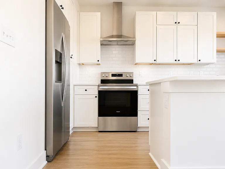 1389 Meridian St — Photo 10
