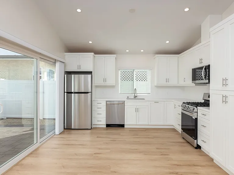 1619 S Ditmar St #2 — Photo 9