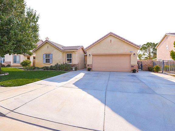 2nd image of 43137 Carpenter Dr