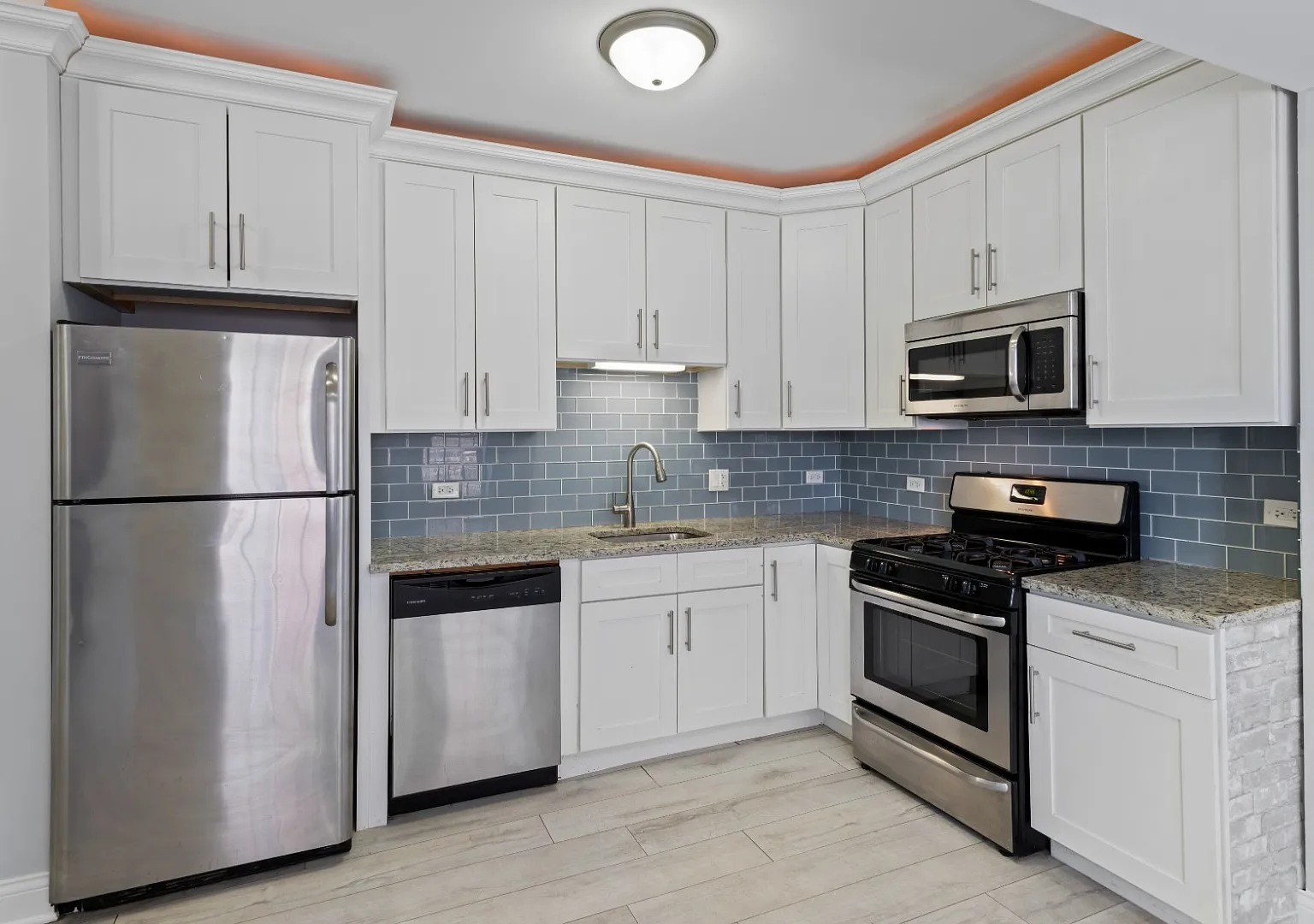 Modern 2-Bedroom in the Heart of Downtown Arlington Heights — Photo 1