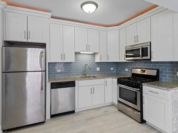 15 N Vail Ave #208-V, Arlington Heights, IL 60005