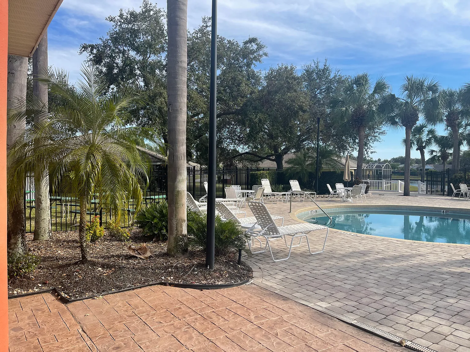 3 bed, 1249 sqft, $1,590 — Photo 2