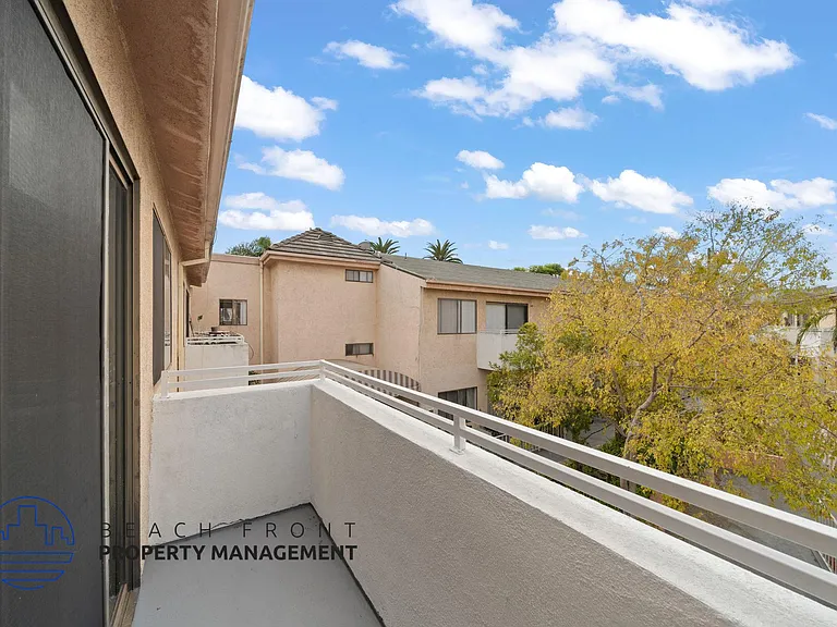 3223 Bagley Ave. — Photo 12