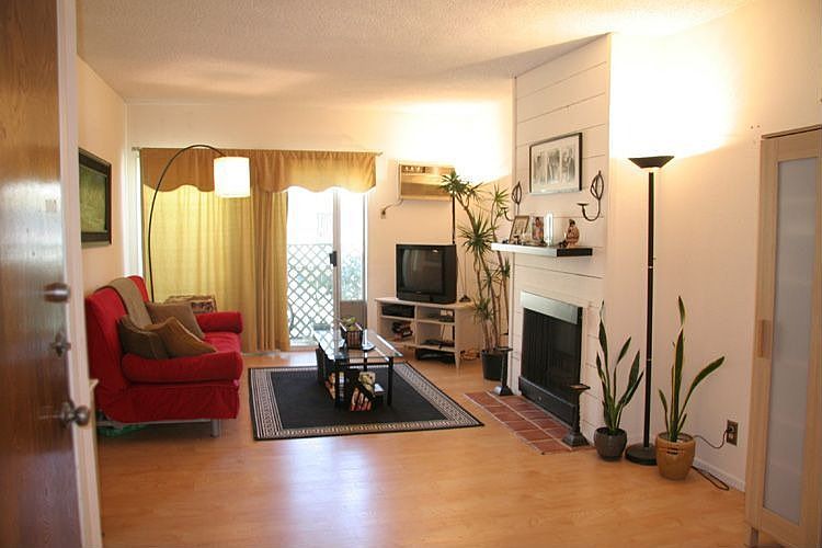 Living Room to balcony