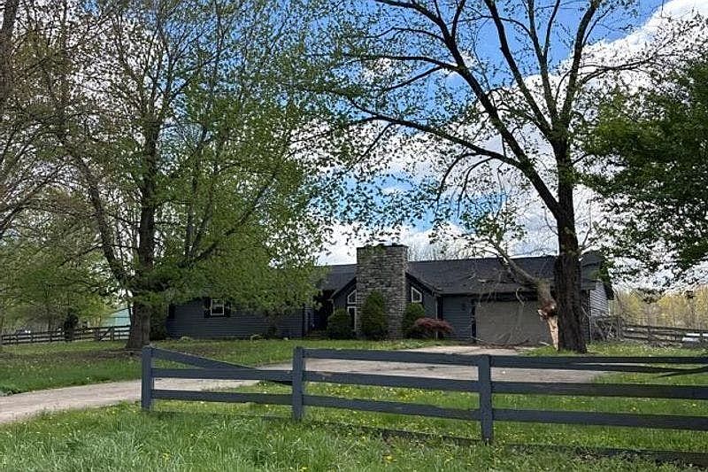 1st image of 7482 Condit Rd