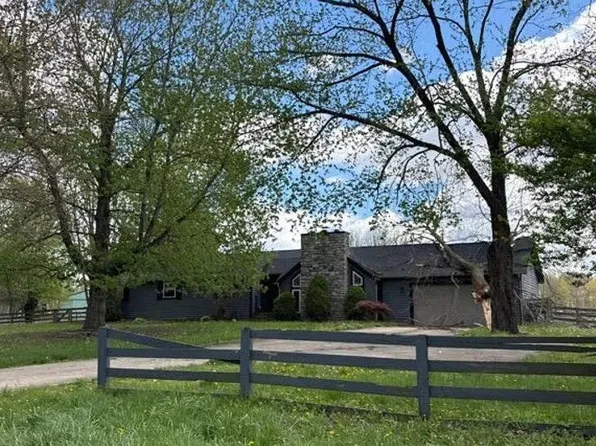 7482 Condit Rd, Centerburg, OH 43011