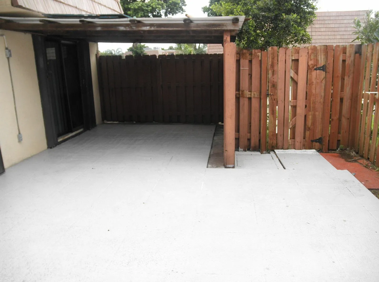 Springdale Townhomes — Photo 2