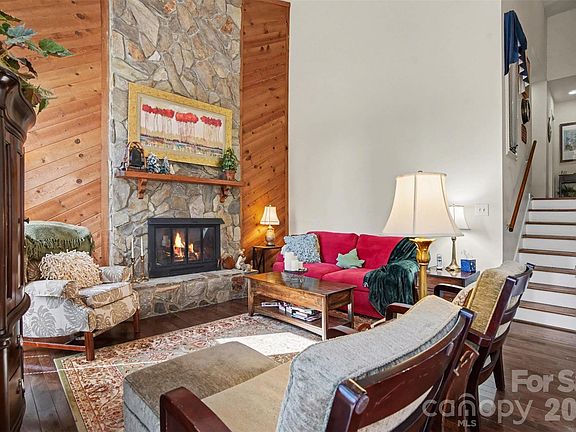 2nd image of 8968 Saint Croix Ln