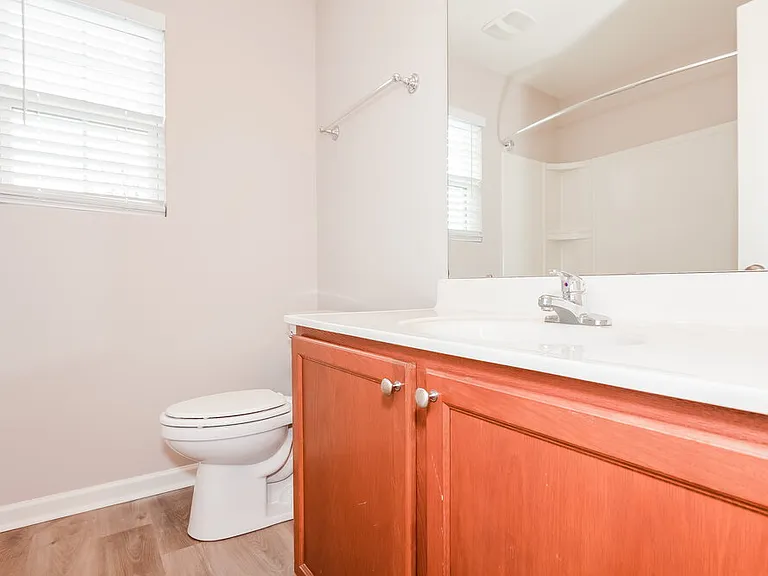 204 Ravenridge Ct — Photo 10