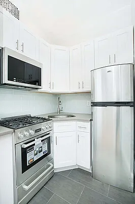 Rented by Bohemia Realty Group | media 7