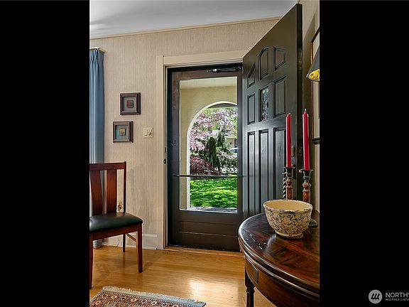 5th image of 2907 W Yakima Avenue