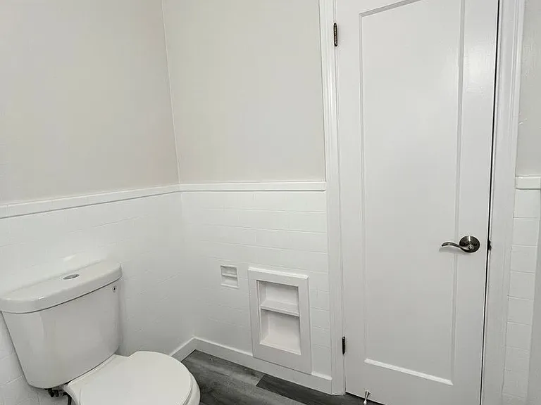 0023 Berro Family Building — Photo 21