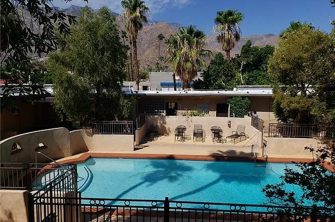 La Casa — Photo 67