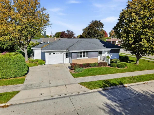 1354 N 16th STREET, Manitowoc, WI 54220