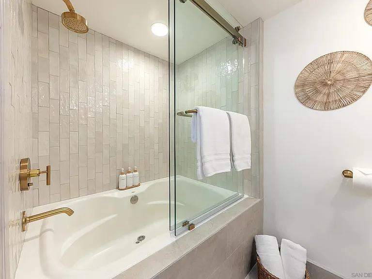 229 Bonair St — Photo 22