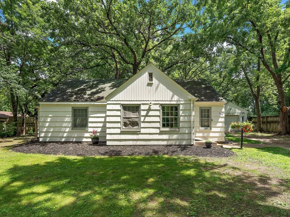 8827 Lincoln St NE, Blaine, MN 55434