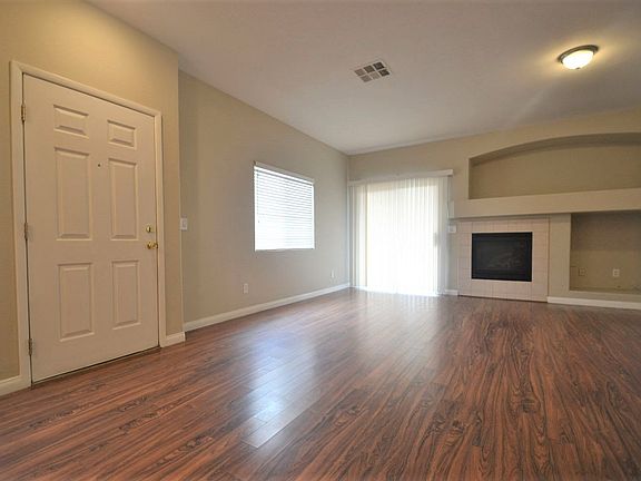 3rd image of 2499 April Breeze Ln