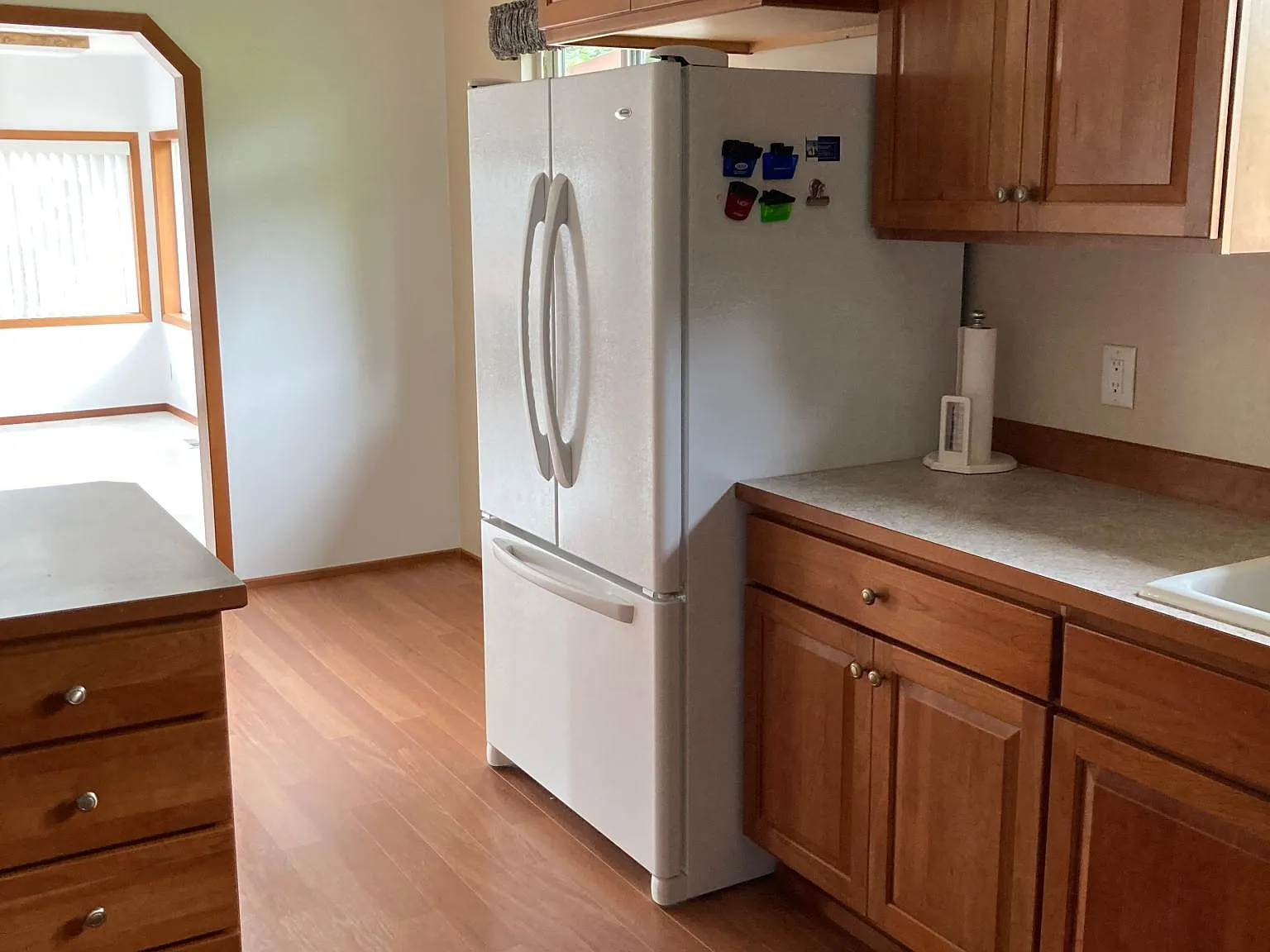 3 bed, 3300 sqft, $3,550 — Photo 3