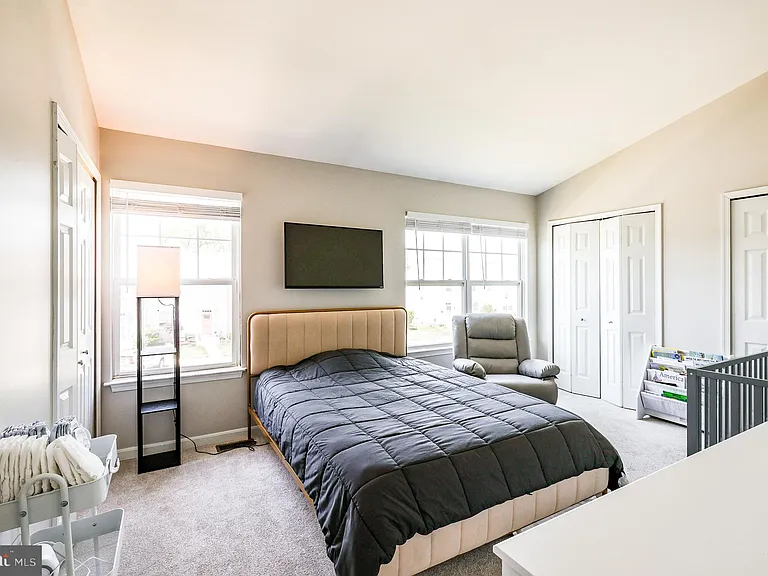 341 Creekside Commons Ct — Photo 18