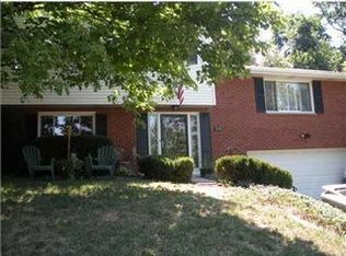 113 Grienbrier Dr, Carnegie, PA 15106