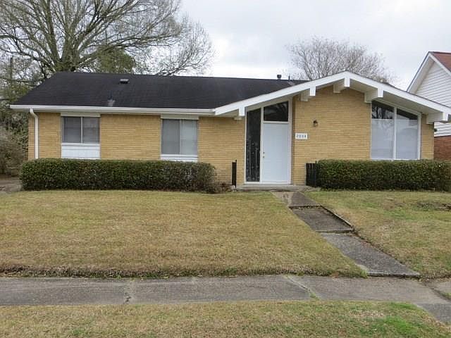 1st image of 2044 Saint Nick Dr