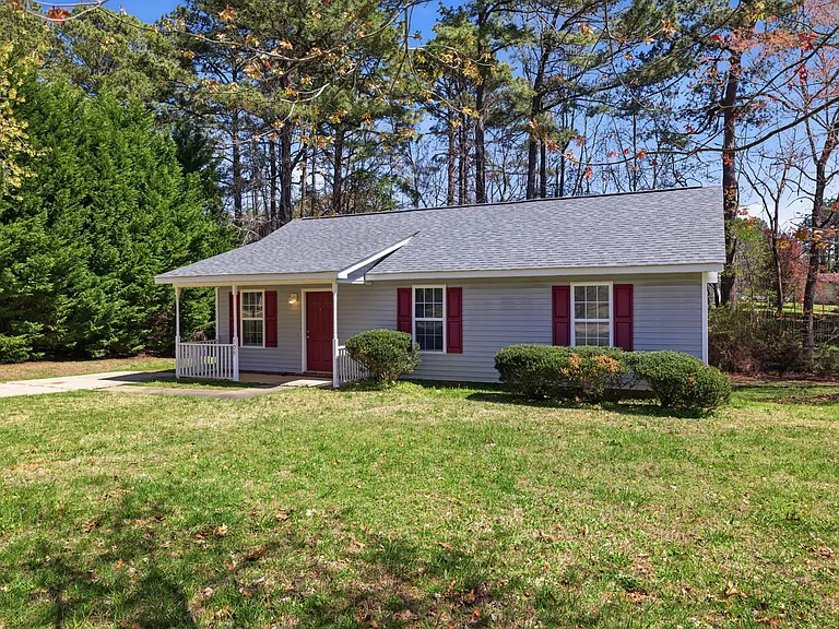 109 Holly Mountain Rd — Photo 2